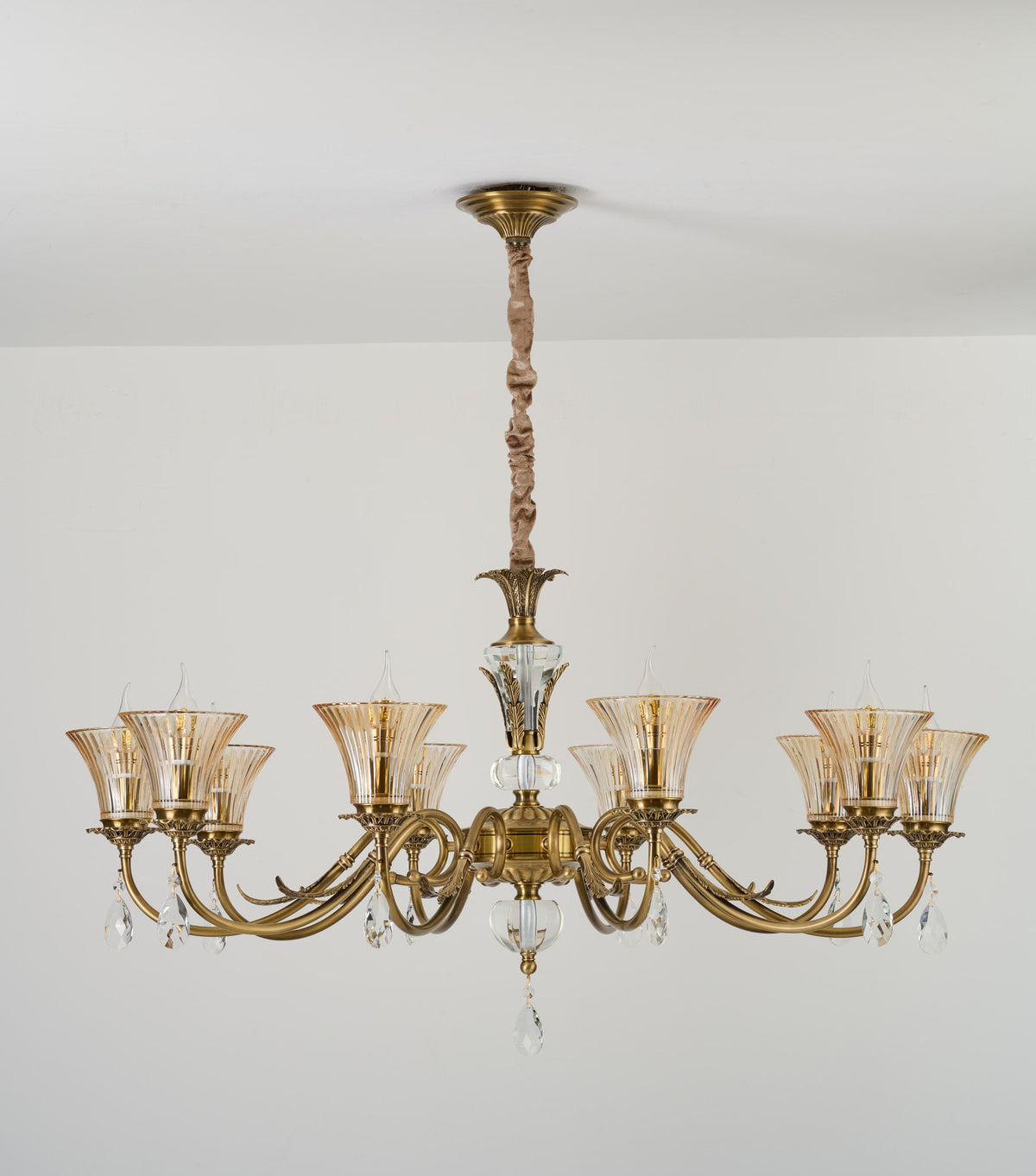 
Complete supplier real photograph of the Verelisse ten-light chandelier with ceiling canopy